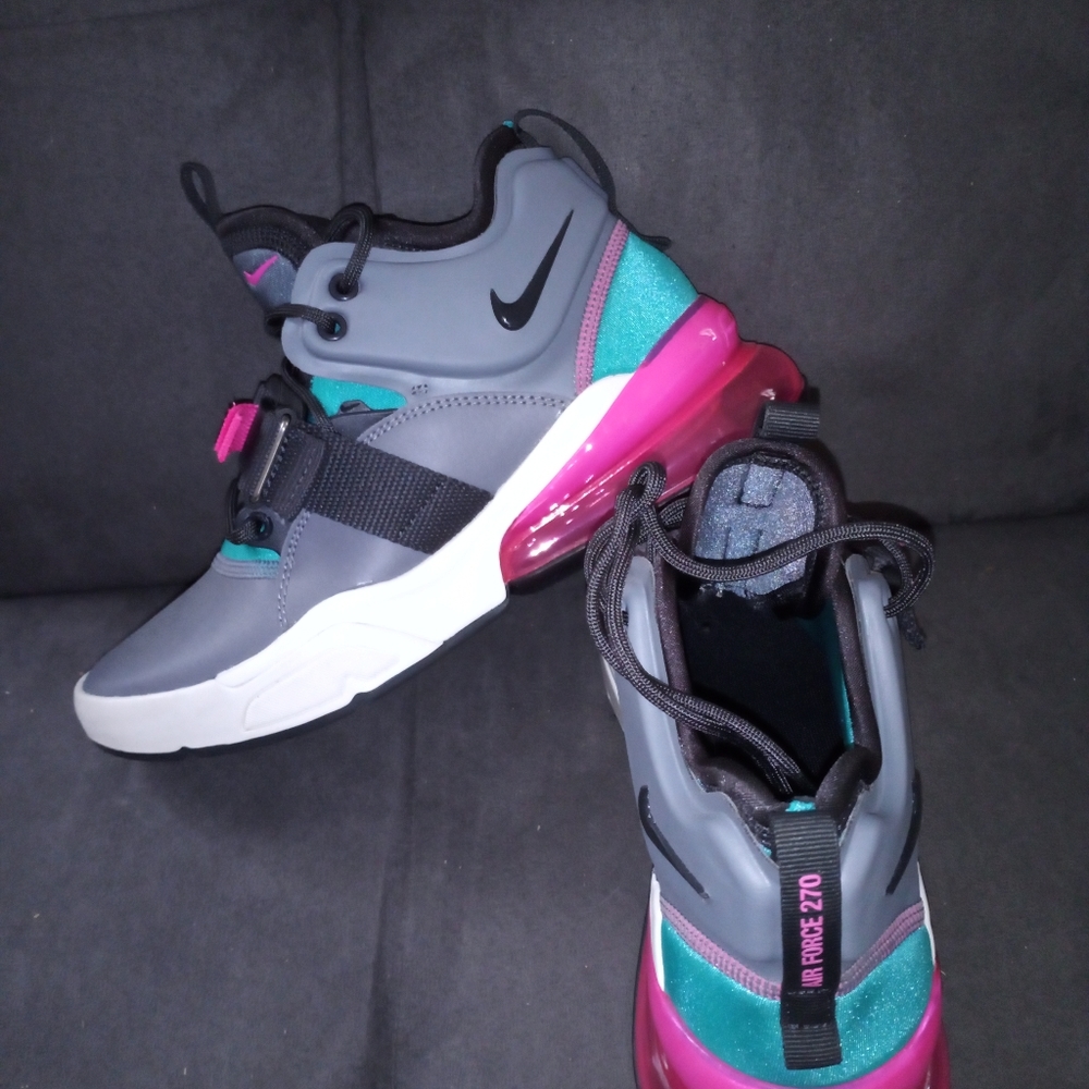 Nike Air Force One 270's